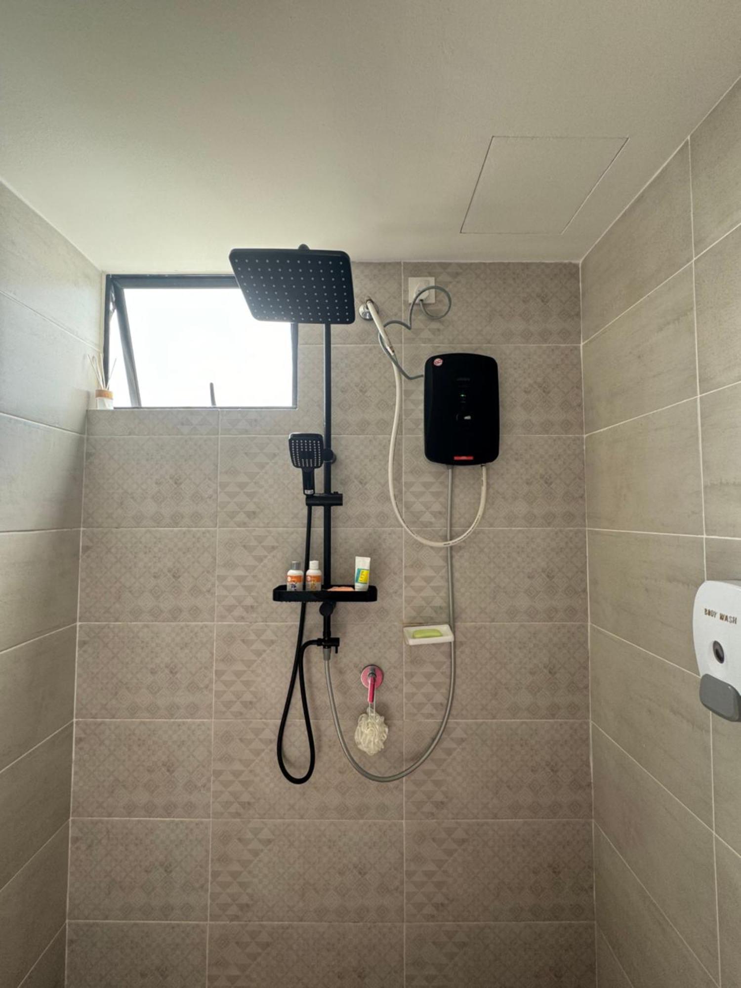 2Br Apartment - Beachfront - Corner Unit - Netflix - Unifi 300Mbps - Mutiara Melaka Pantai Puteri Luaran gambar